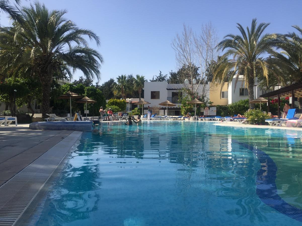 Paphos Gardens Apartment Exteriör bild
